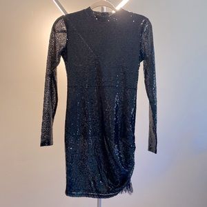Long-sleeved sequined dress